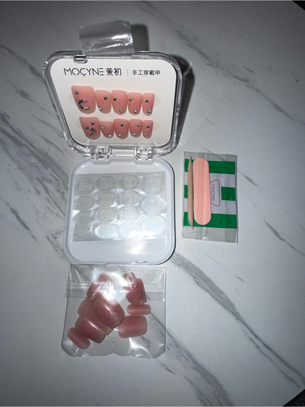 Pink Glitter Rhinestone Press-On Nails - 24 pieces - Picture 5 of 5